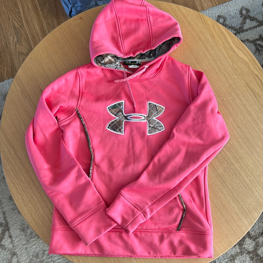 EUC hot pink camo UA Hoodie